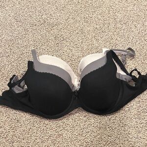 VS Black, Gray & Nude Women's Bra Set